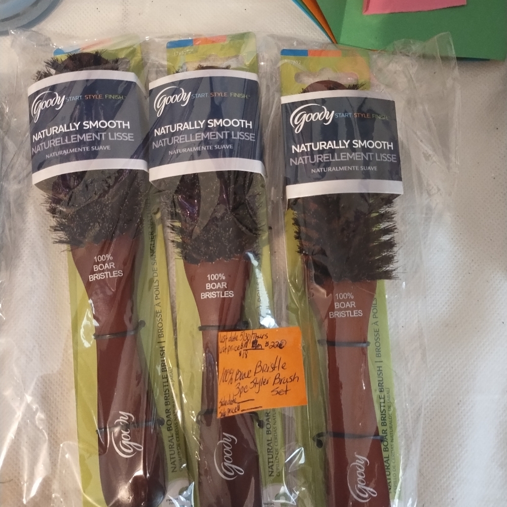GOODY'S START, STOP, FINISH NATURALLY SMOOTH 100% BOAR BRISTLE HAIR STYLER BRUSH